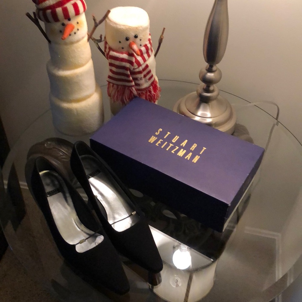 Stuart Weitzman Black Peau De Soie Heels 8.5AA.